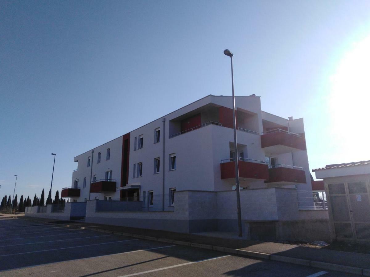 Holly * Umag
